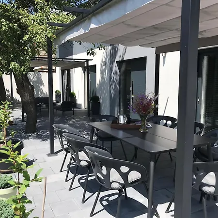 Apartament Szeregowy Nr1